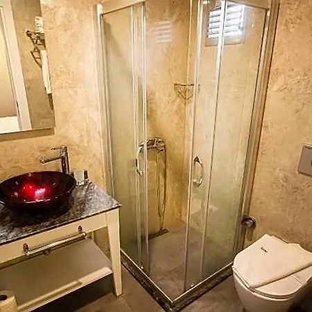 Modern Life Bodrum 5* غومْبيت